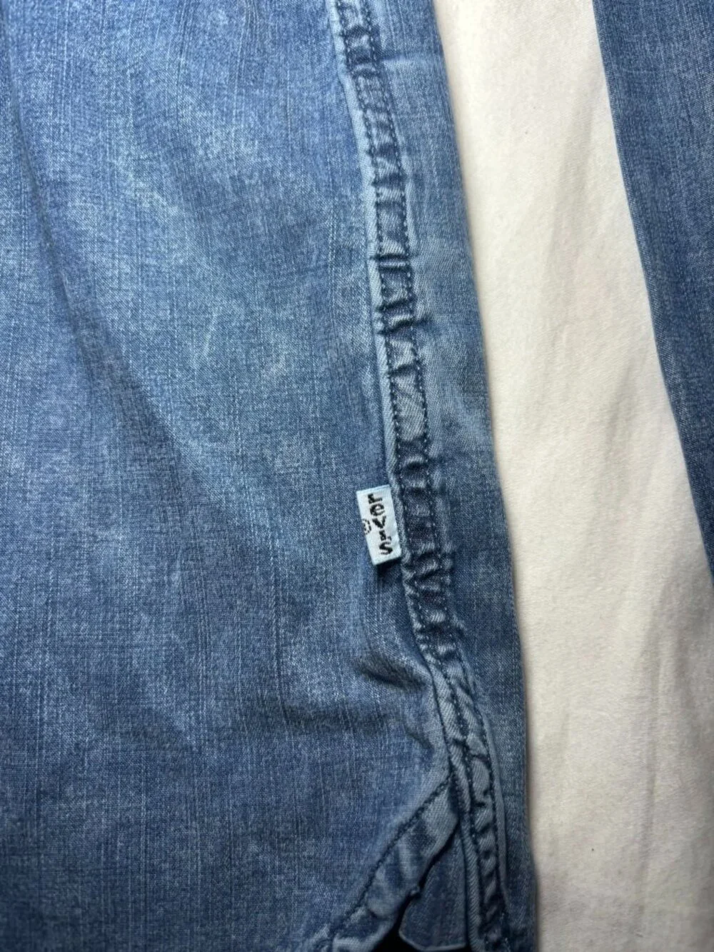Levis levi mens